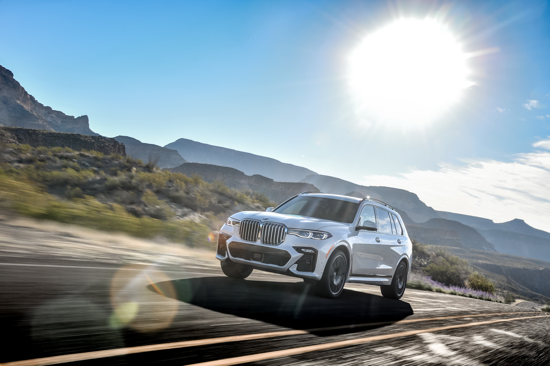 2019-BMW-X7-82 BMW Releases Detailed, 96-Image Gallery Of The New X7