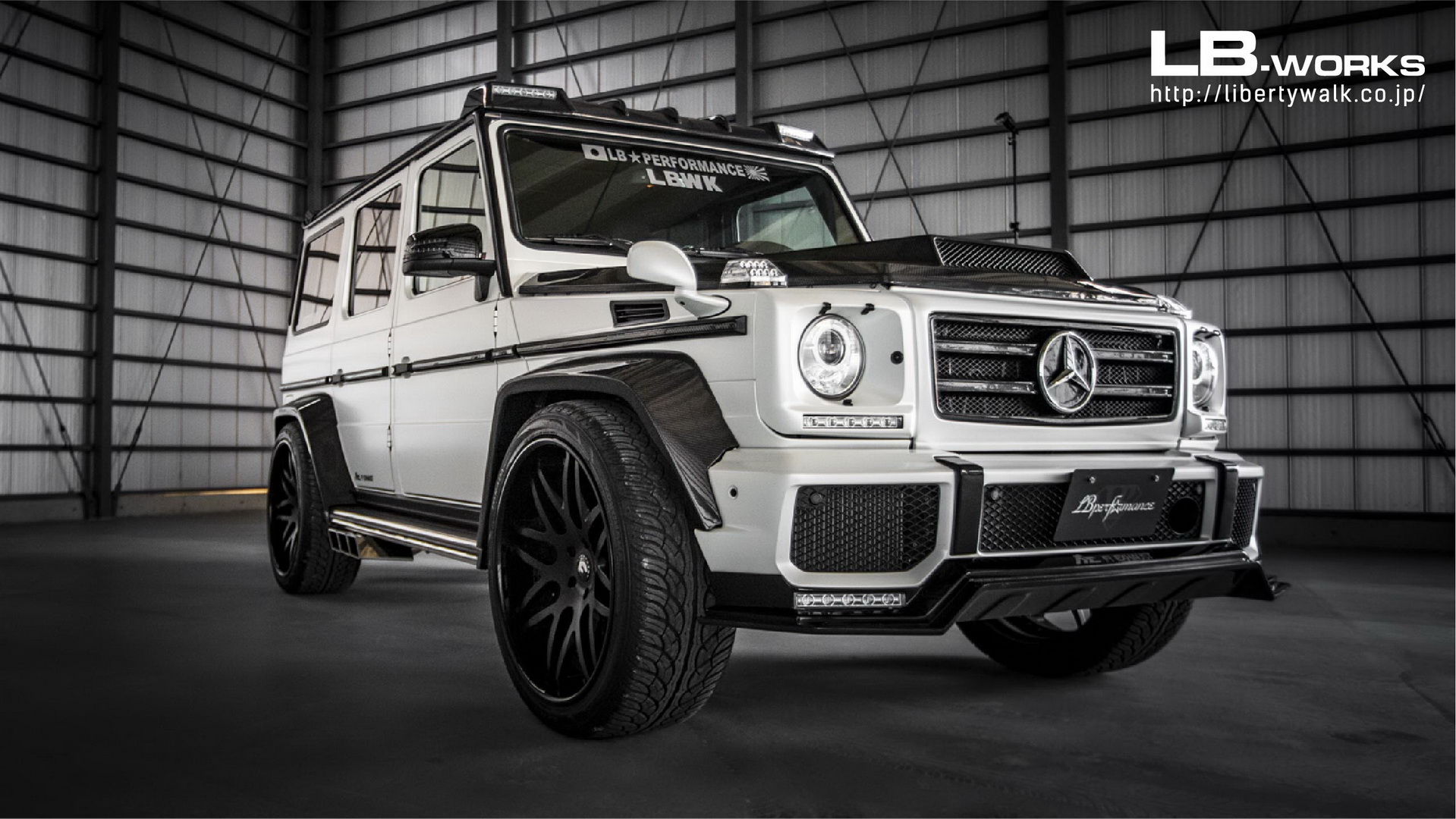mercedes-amg g63 tuning liberty walk 9 Older Mercedes-AMG G63 Gets The Liberty Walk Touch Of Extravagance