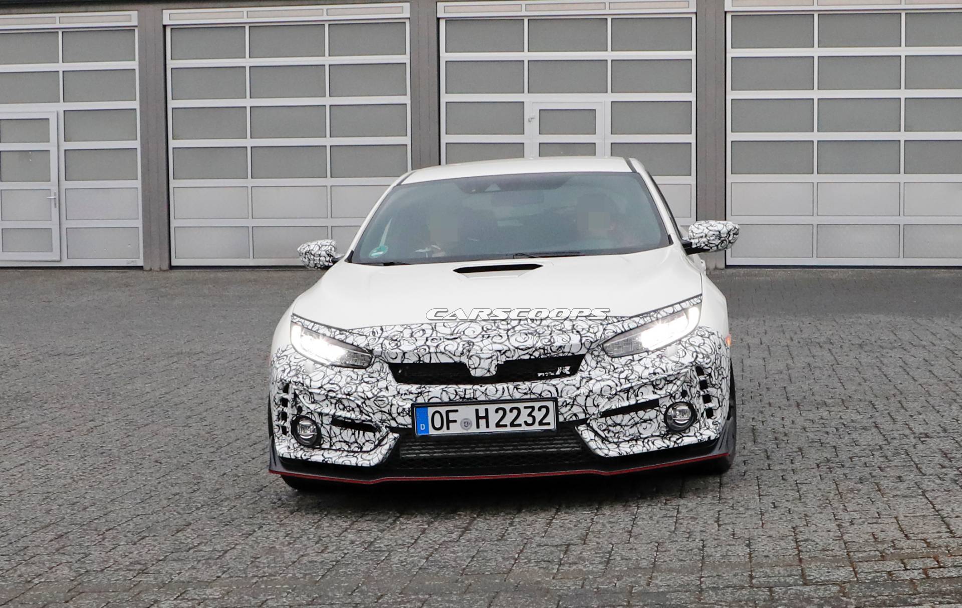 2019 Honda Civic Type R facelift spy shots 28 Honda Civic Type R Prototype Could Be Facelifted Model, Lightweight Special, Or Both