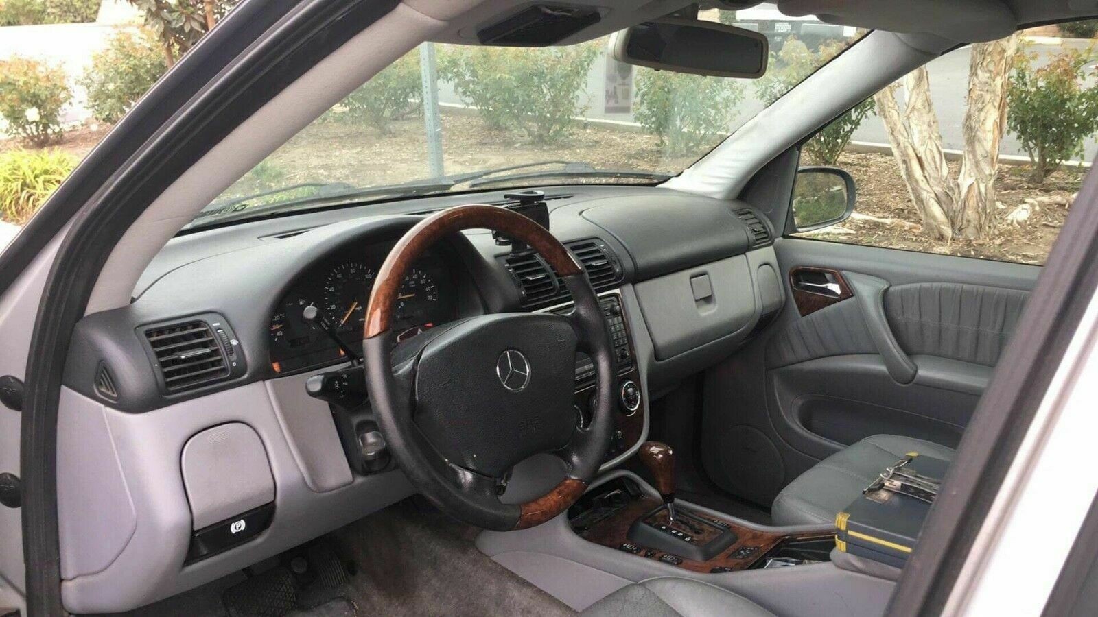 Mercedes ML Jurassic Park-24 Mercedes ML Jurassic Park Movie Prop Is Here To Save Us From Extinction