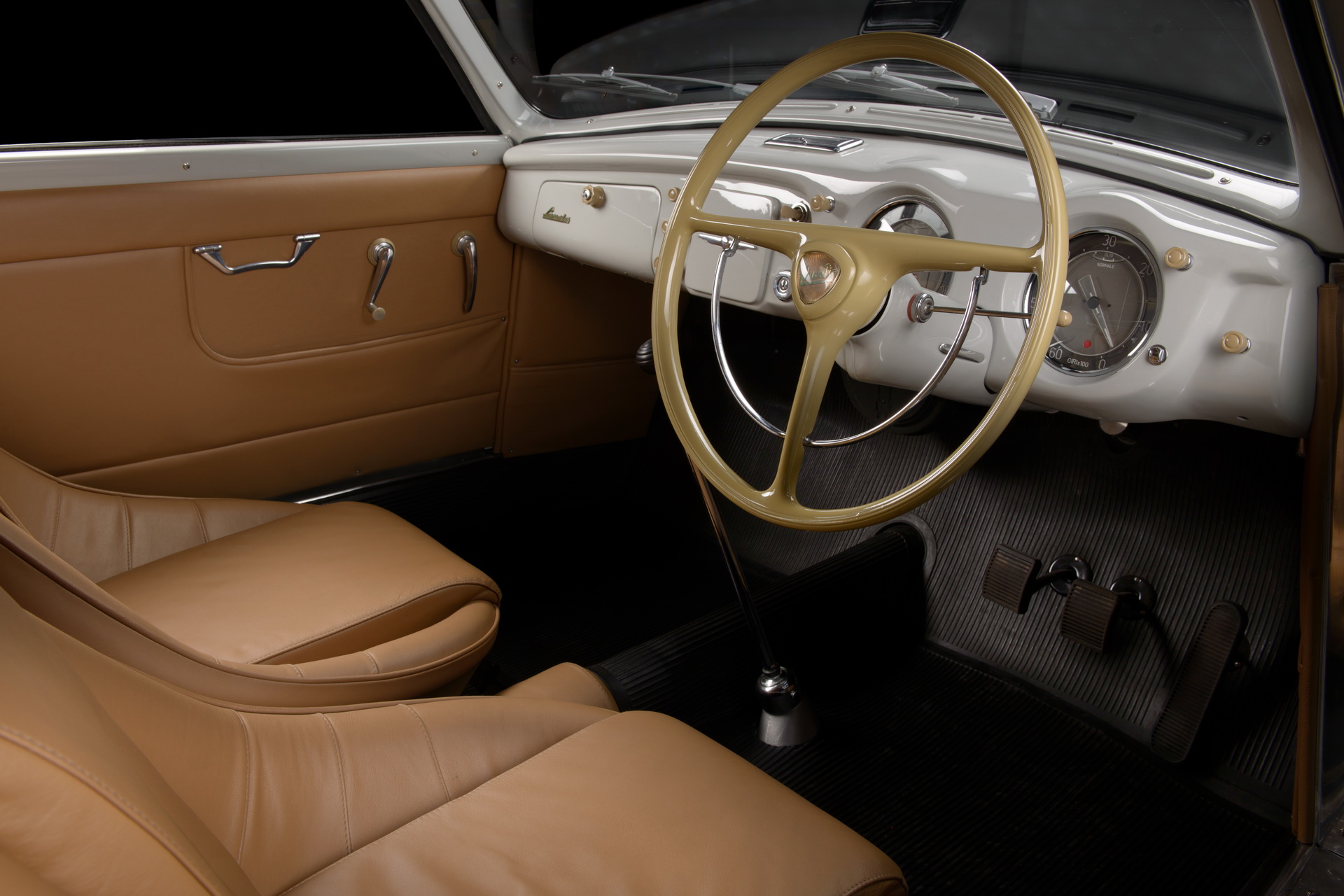 Lancia-Aurelia-B20-GT-11 Derelict Lancia Brought Back From The Dead Thanks To Thornley Kelham