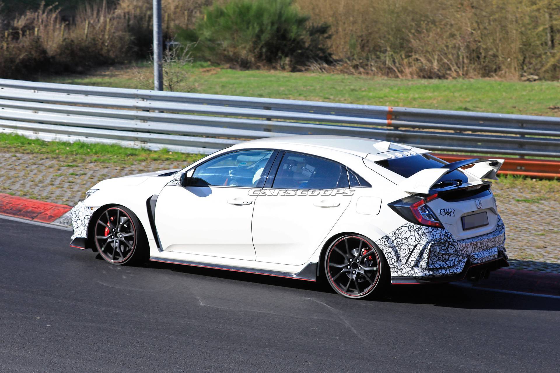 2019 Honda Civic Type R facelift spy shots 11 Honda Civic Type R Prototype Could Be Facelifted Model, Lightweight Special, Or Both