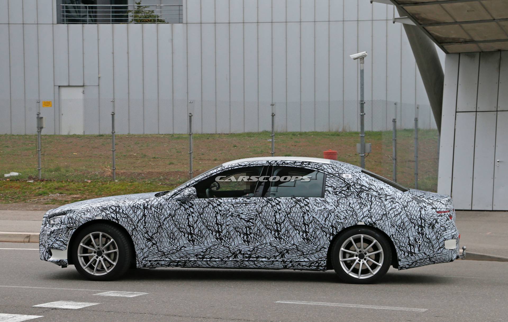 2020 Mercedes-Benz S-Class spy shots 14 2020 Mercedes S-Class Spied Again, Offers First Look At New Grille