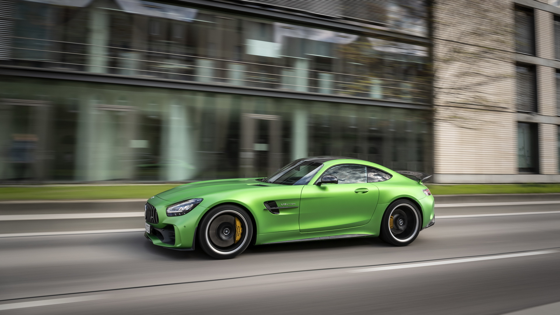 Mercedes-AMG-GTR-15 Mercedes-AMG GT R Pro Gets $200k Sticker Price, Sales Begin In Late 2019