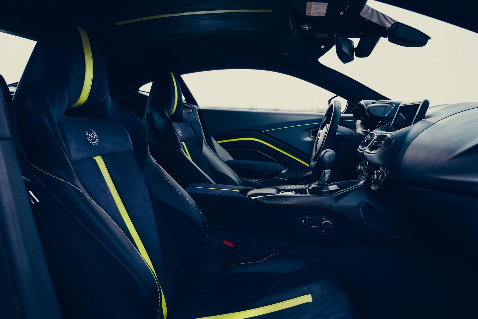 Aston Martin Vantage AMR 6 Aston Martin Vantage AMR Gets 7sp Manual, But Only 200 Will Be Made