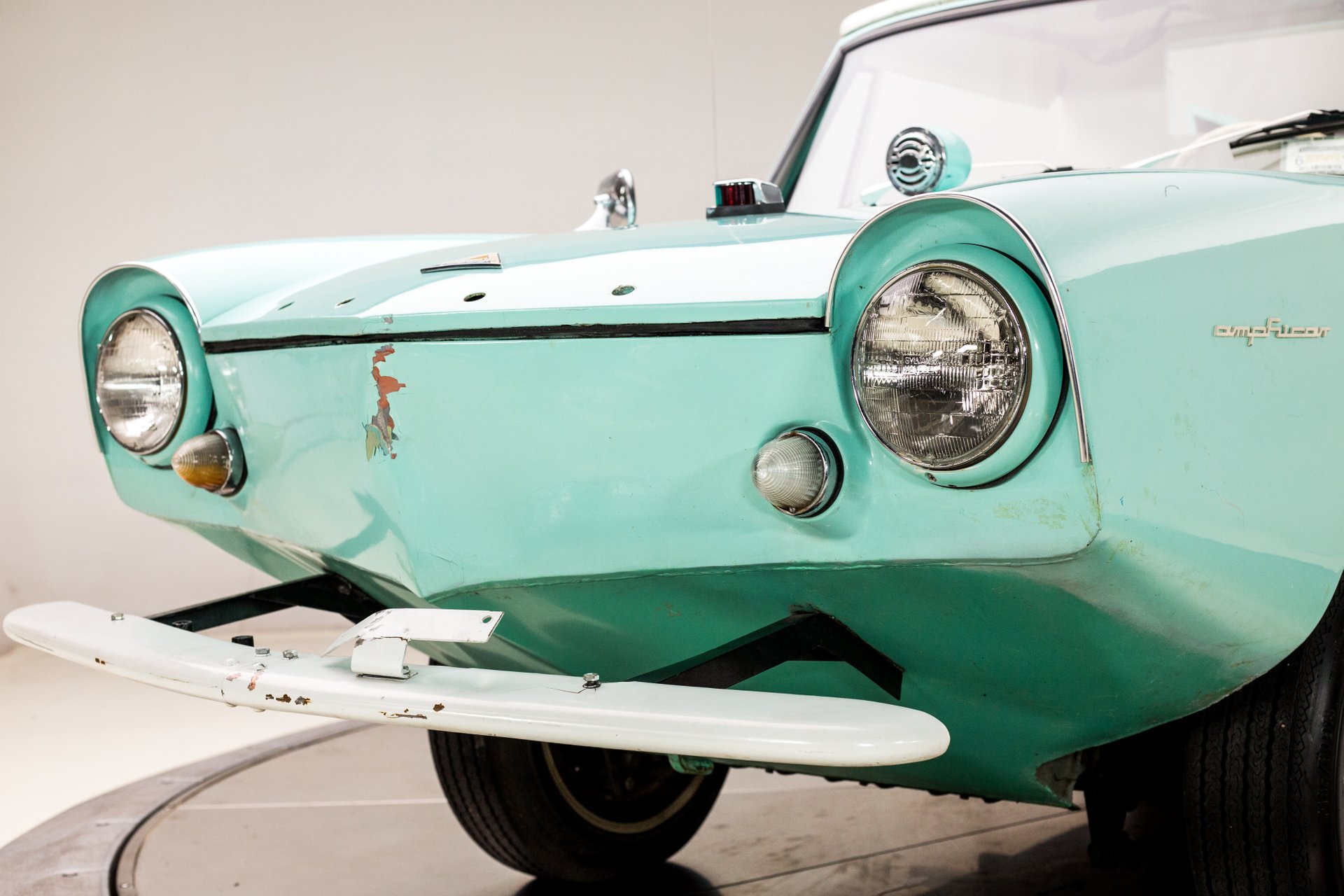 Amphicar-Model-770 4 This Eye-Catching Amphicar Will Leave You With Many Questions
