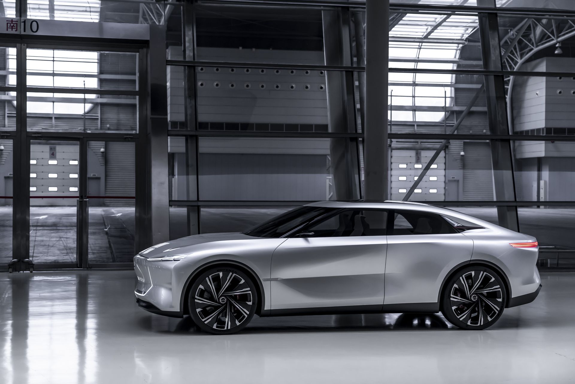 Infiniti Qs Inspiration Concept 2 Infiniti Qs Inspiration Previews An Upcoming Electrified Production Model
