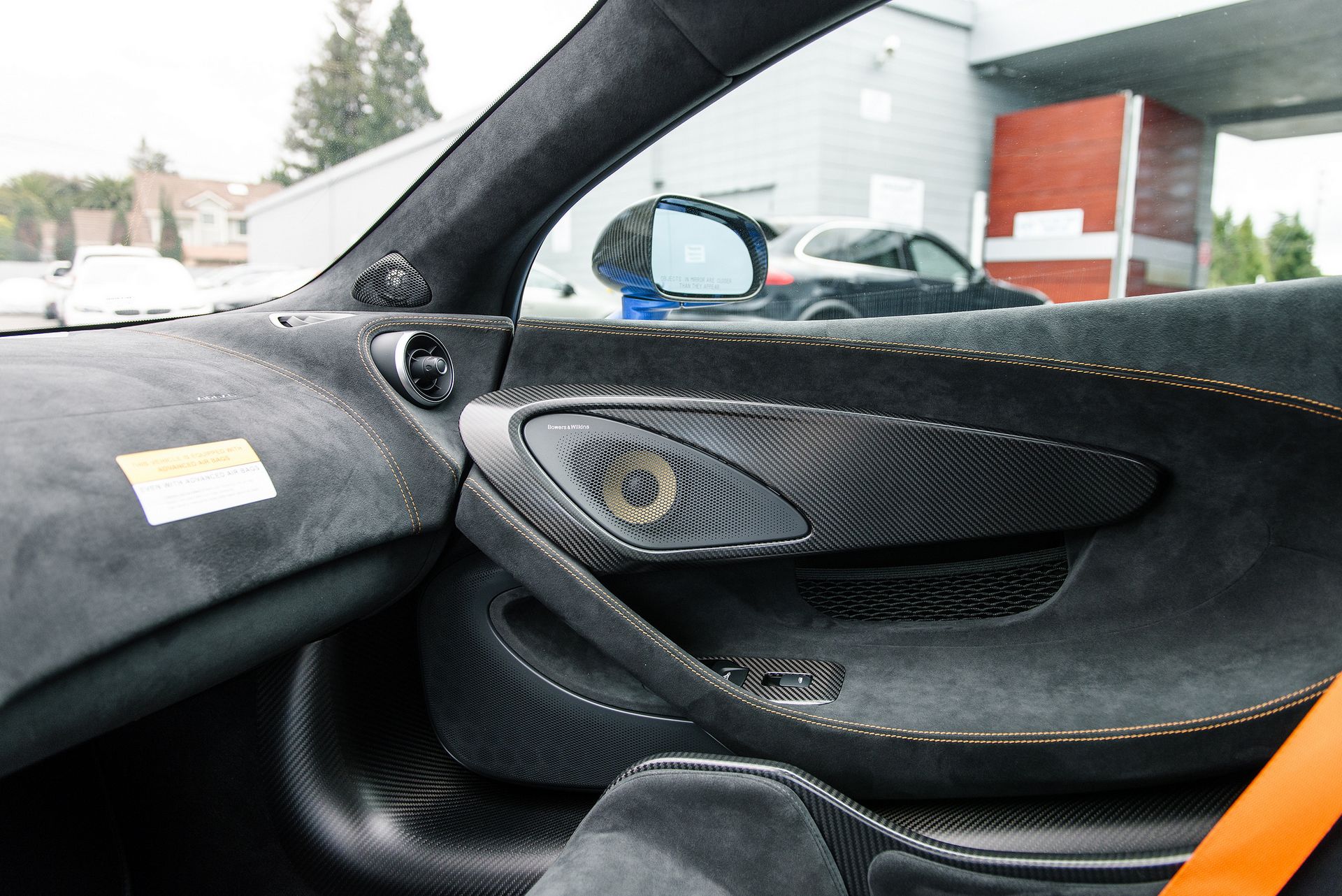 McLaren-600LT-Blue-5 This Vega Blue Example Might Be The Best-Looking McLaren 600LT We’ve Seen