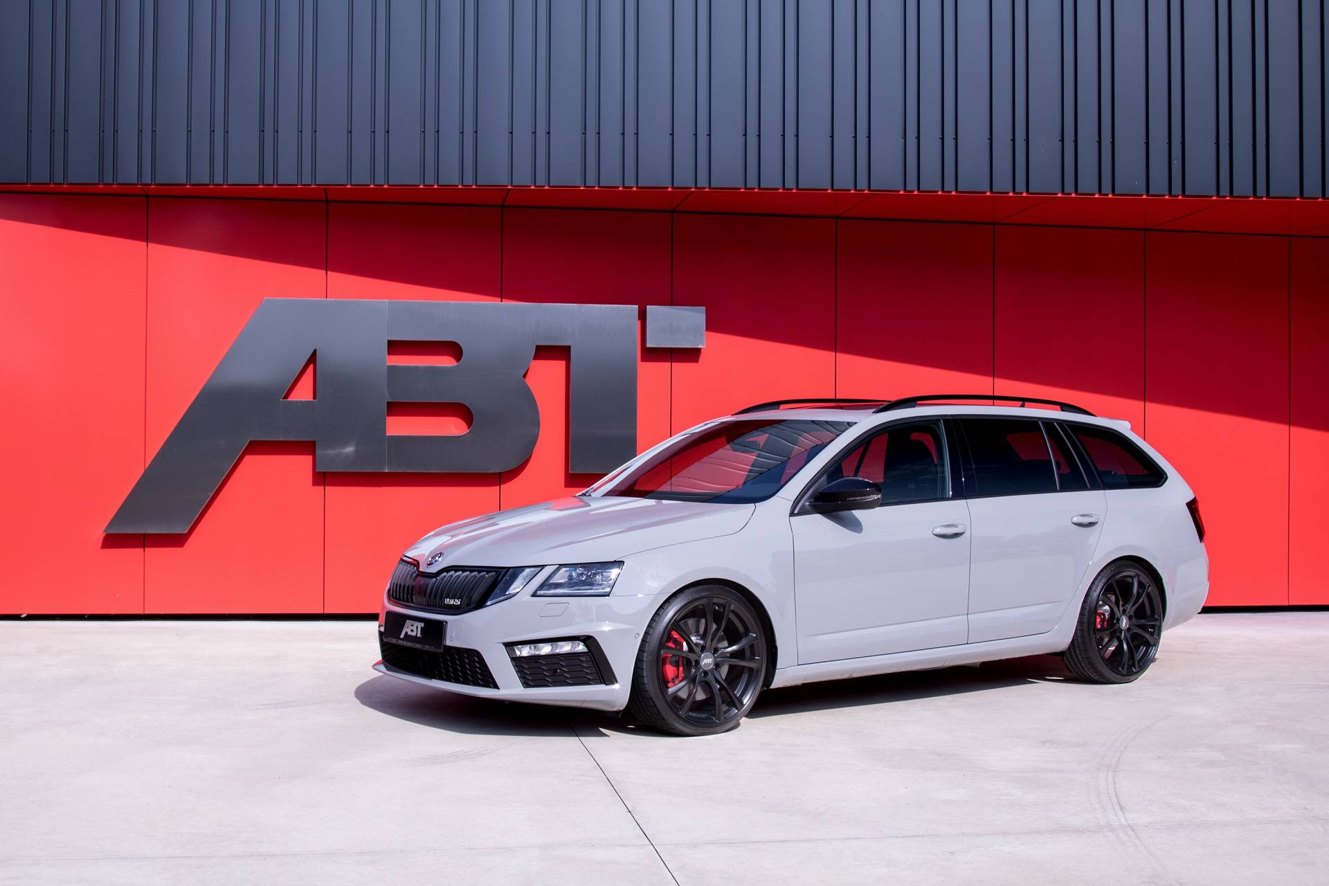 ABT Skoda Octavia RS 13 ABT Skoda Octavia RS Wagon Gets 286 HP, Suspension Tweaks