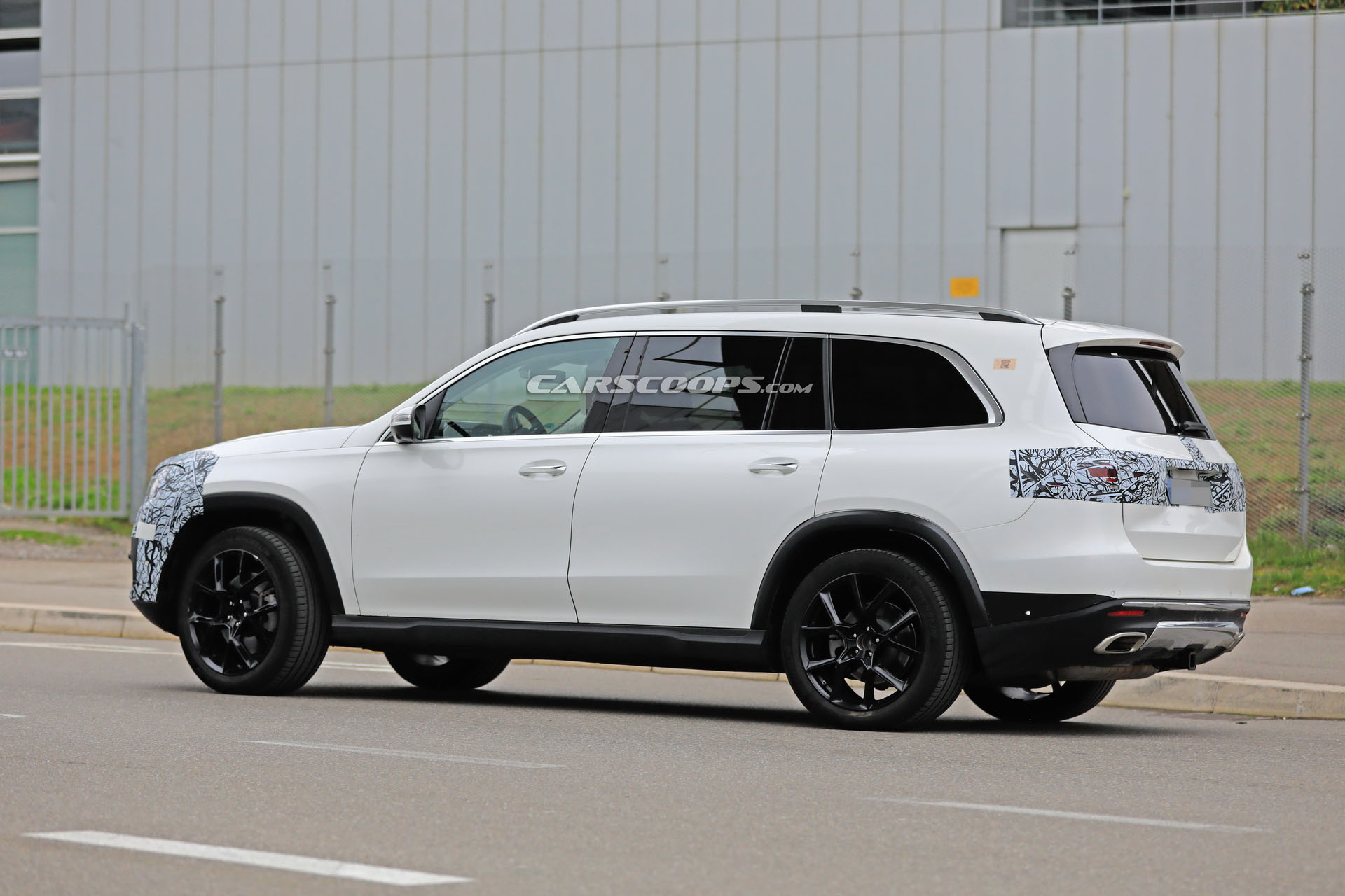 2020 Mercedes GLS 010 2020 Mercedes-Benz GLS Spotted Again Almost Undisguised In The U.S. (Updated)