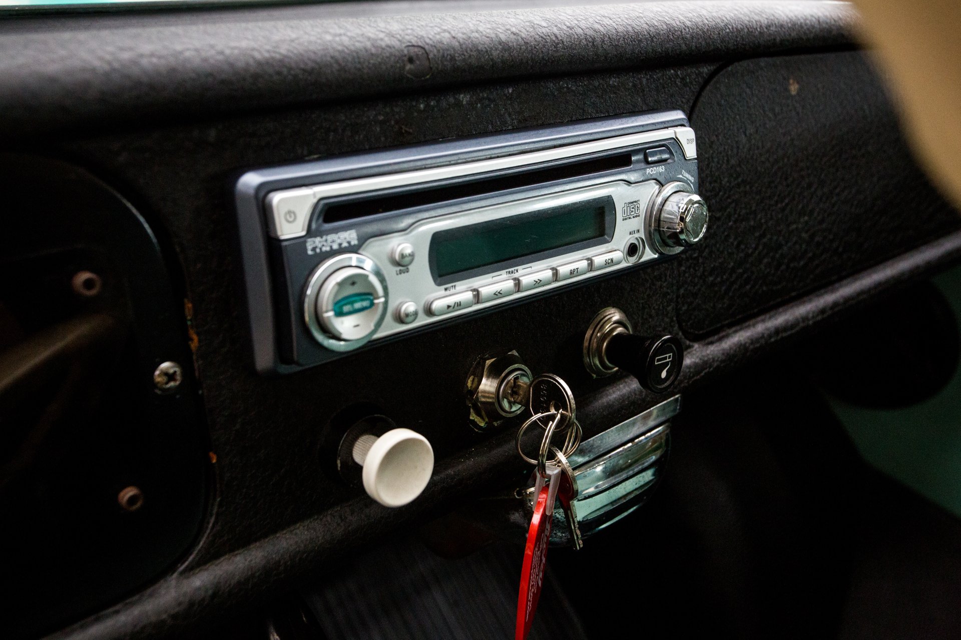 Amphicar-Model-770 19 This Eye-Catching Amphicar Will Leave You With Many Questions