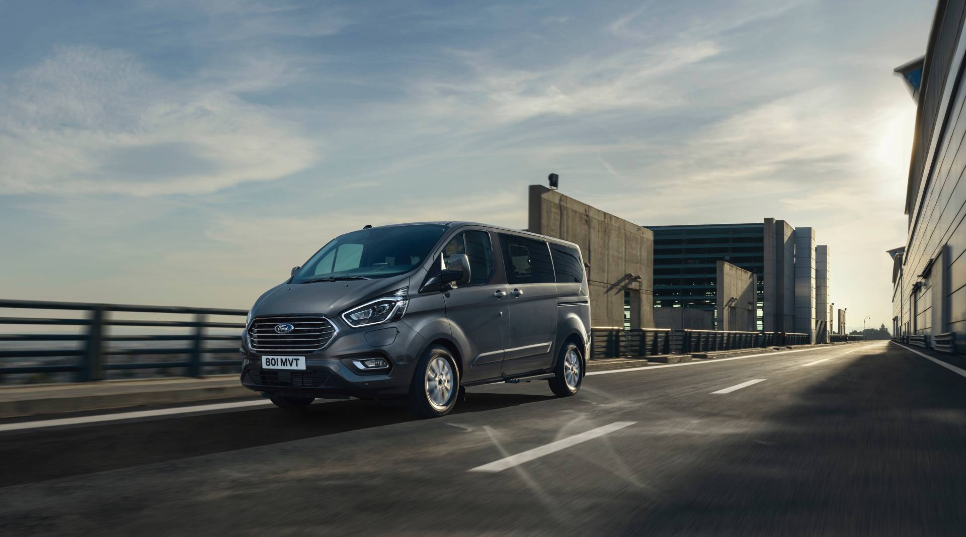 2019 Ford Tourneo Custom PHEV 4 2019 Ford Tourneo Custom Plug-In Hybrid Brings Electrification To People Carriers