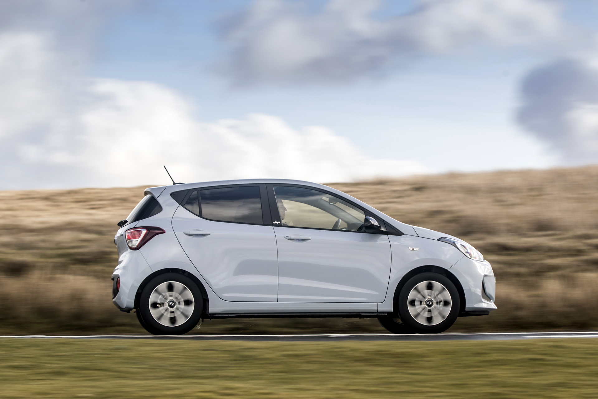 hyundai i10 i20 play special editions 3 Hyundai Launches i10 And i20 PLAY Special Editions In The UK