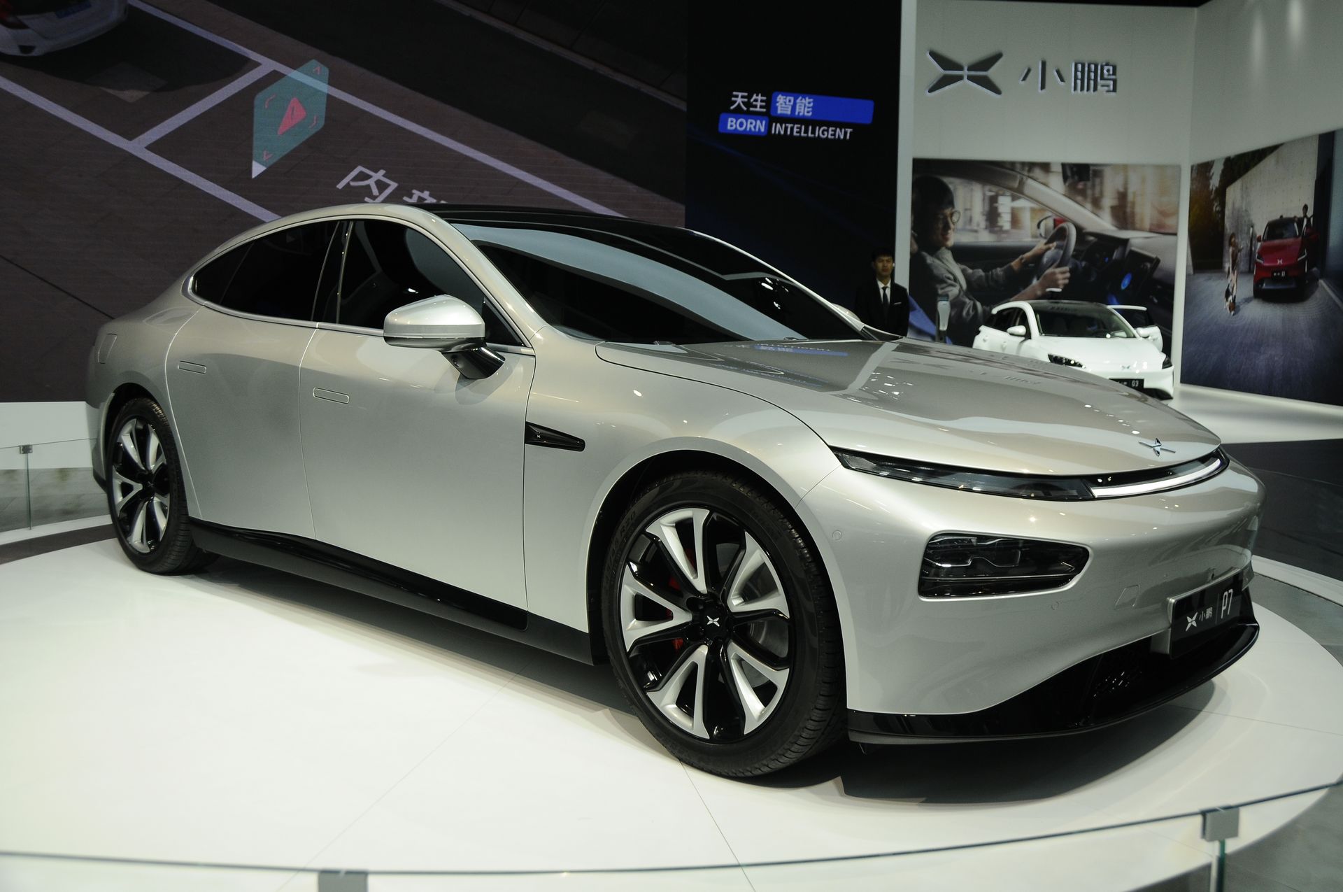 Xpeng P7 Shanghai 5 Xpeng P7 Electric Sporty Sedan Has 600 KM Range, Level 3 Autonomy