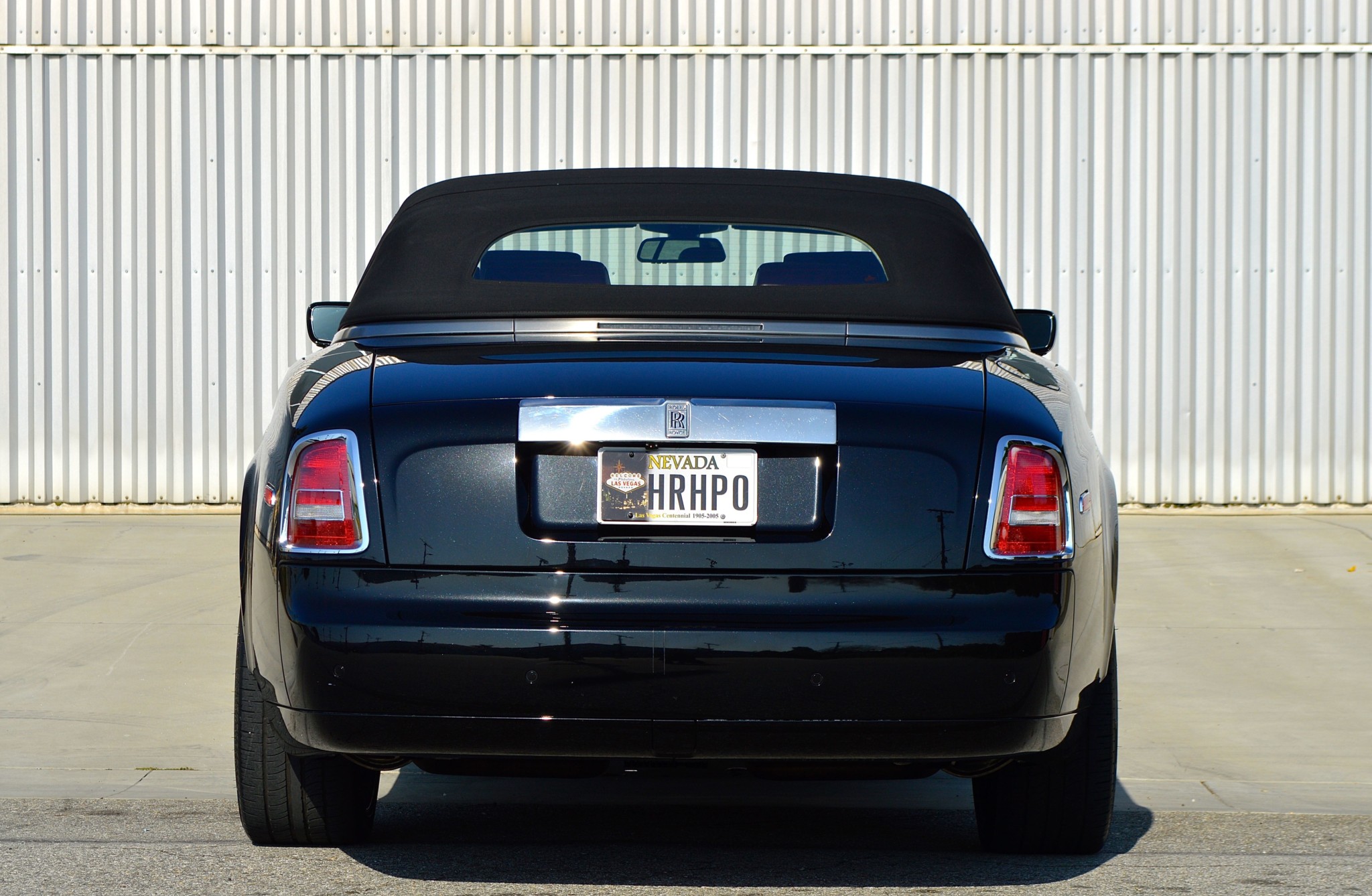 Rolls Royce Phantom Drophead Coupe 7 Fancy A “Cheap” Rolls-Royce? This Phantom Drophead Coupe Might Be The One