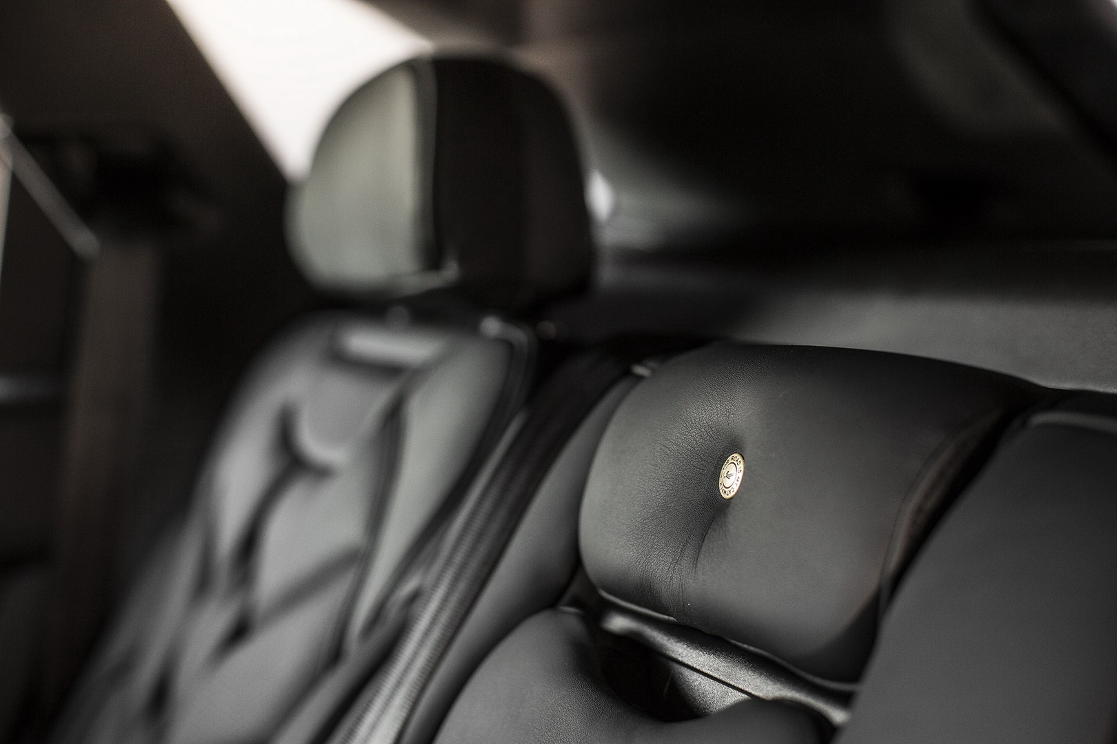 bentley bentayga tuning kahn centenary edition 7 Kahn Is The New Black: Bentley Bentayga Centenary Edition Is Almost Tame