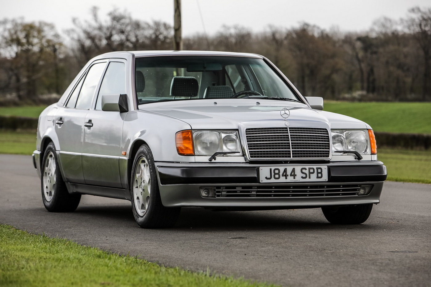Mercedes-500E-Atkinson-18 Rowan Atkinson Apparently Has One More Mercedes 500E To Sell