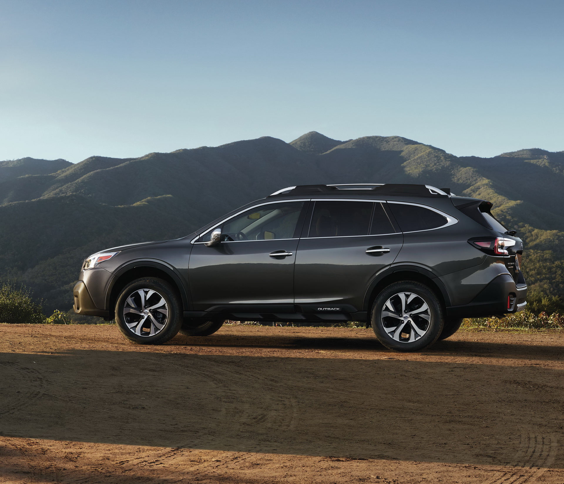2020-Subaru-Outback-03 2020 Subaru Outback Revealed With Turbo Power And Massive Touchscreen (Live Pics)