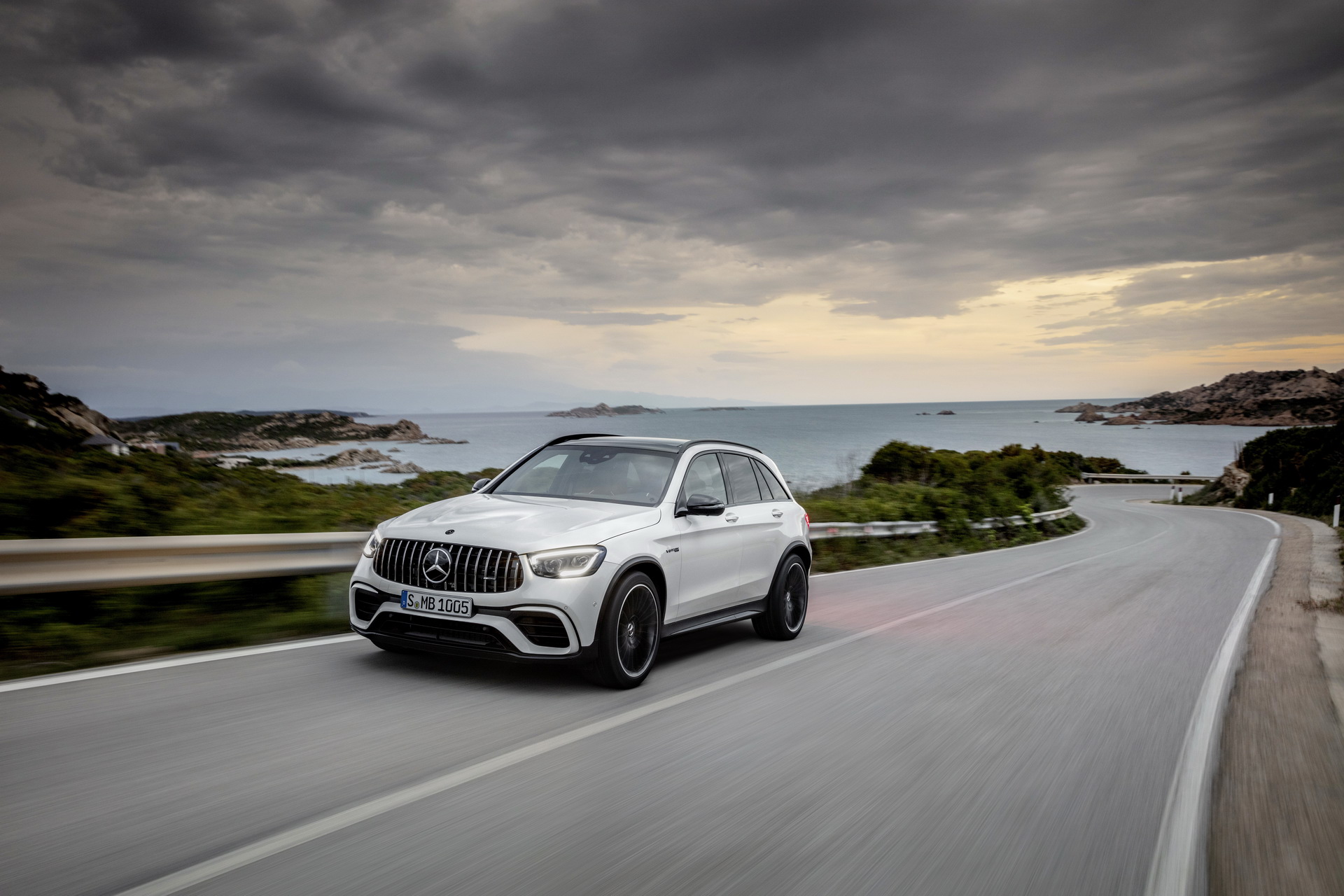 2020 Mercedes-AMG GLC 63 Coupe1 Facelifted 2020 Mercedes-AMG GLC 63 & GLC 63 Coupe Promise Sharper Handling