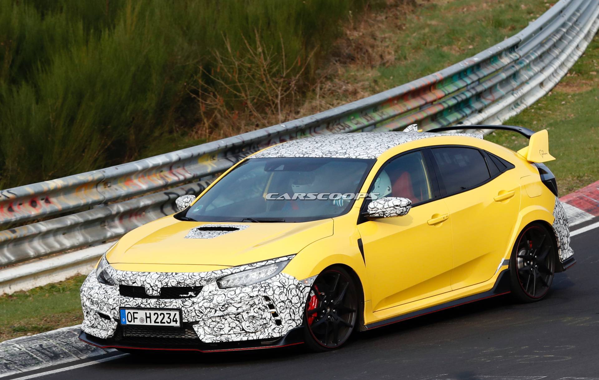 2019 Honda Civic Type R facelift spy shots 42 Honda Civic Type R Prototype Could Be Facelifted Model, Lightweight Special, Or Both
