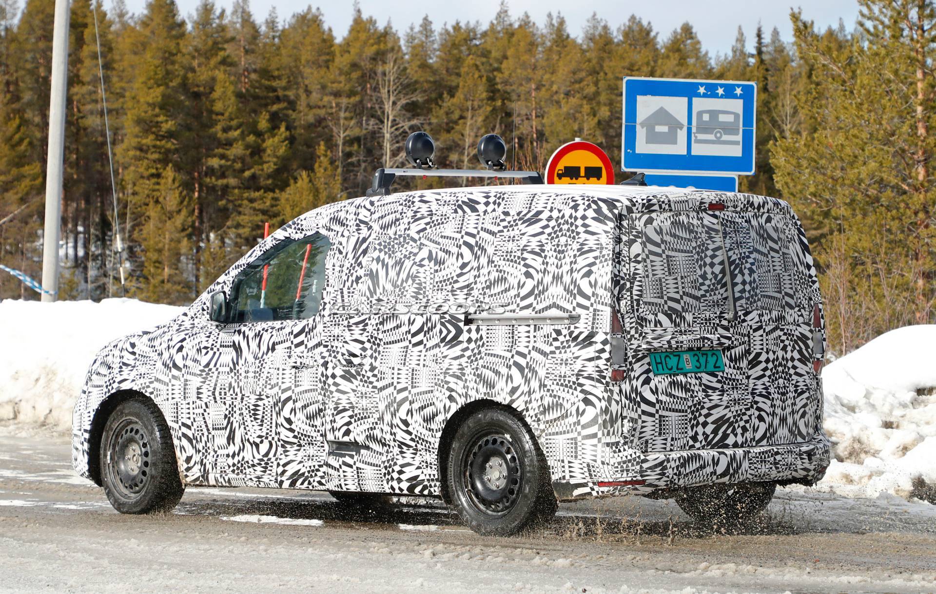 2021 VW Caddy spy shots 12 All-New 2021 VW Caddy Compact Van Spotted For The First Time
