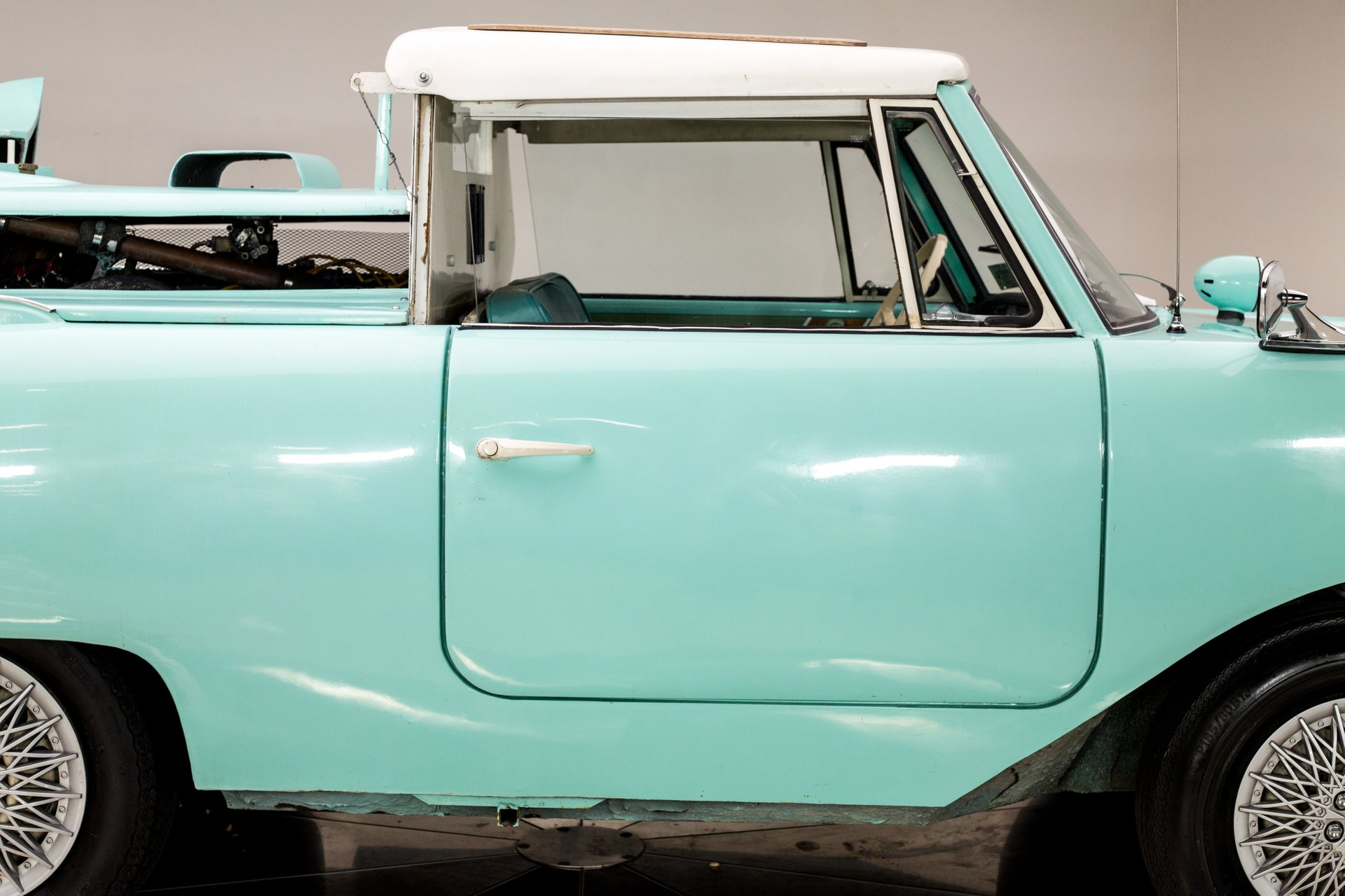 Amphicar-Model-770 14 This Eye-Catching Amphicar Will Leave You With Many Questions