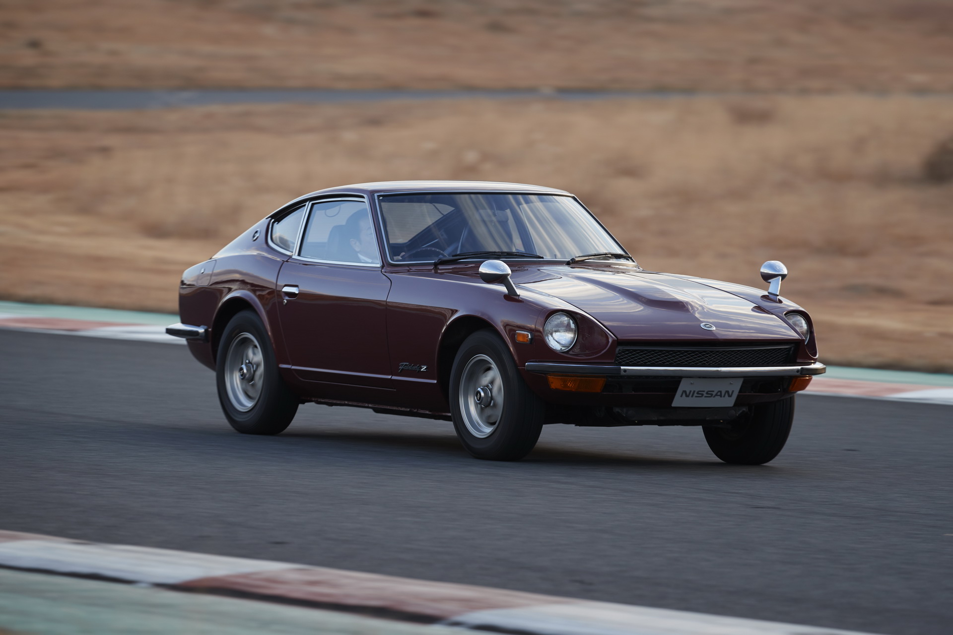 2020 Nissan 370Z 50th Anniversary Edition Gets ’70s-era 240Z Throwback Color Scheme