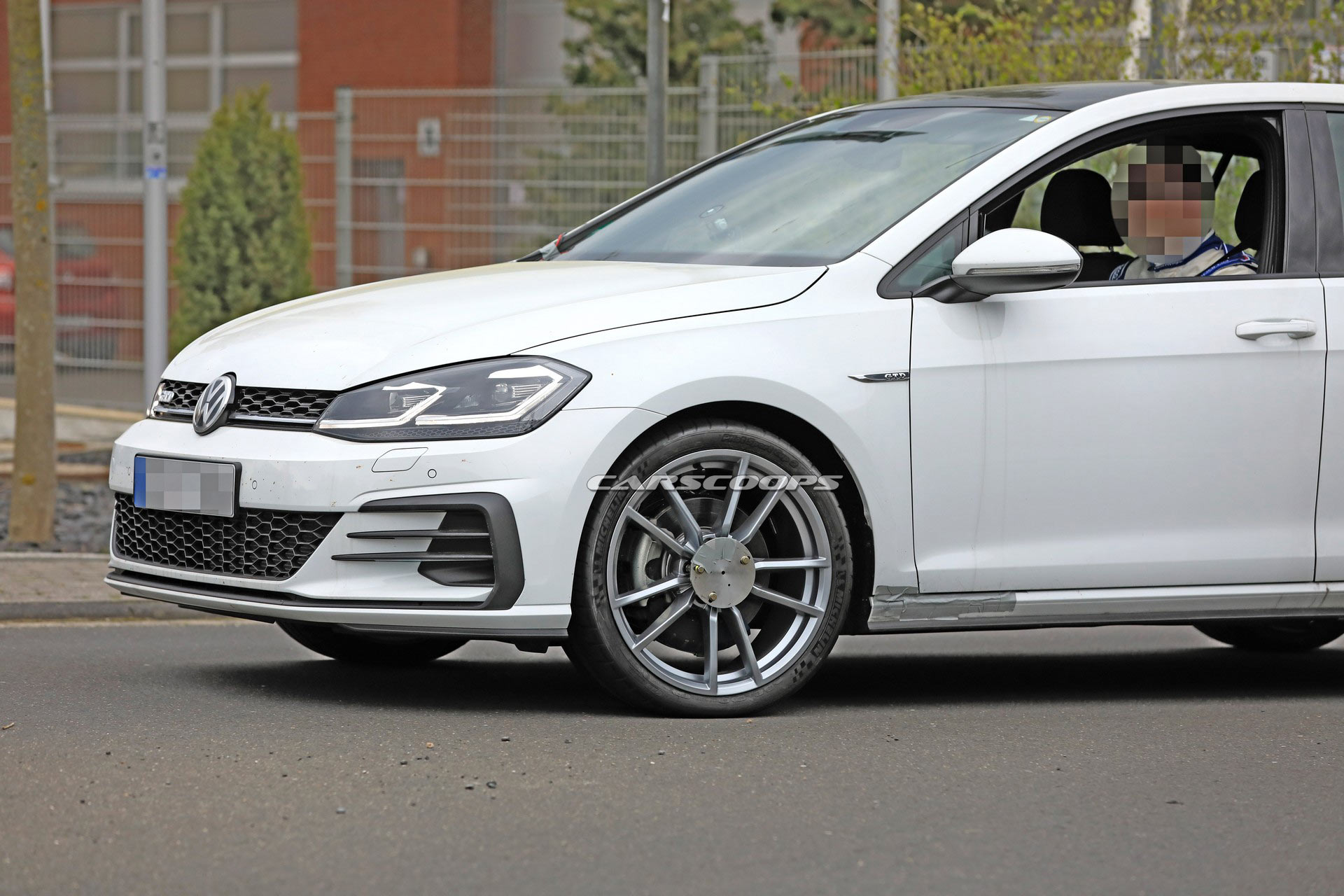 VW Brake Dust Particle Filter VW Begins Testing Brake Dust Particle Filters In Its Quest To Reduce Emissions