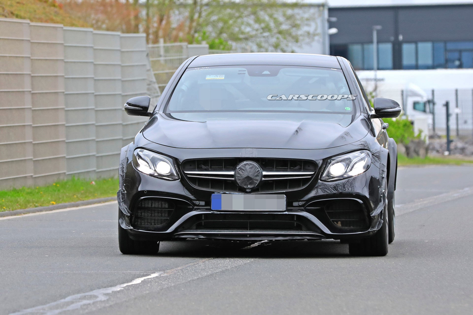 2022-Mercedes-SL-Mule-1 Funny Looking Chopped E-Class Could In Fact Be A Mercedes SL Mule