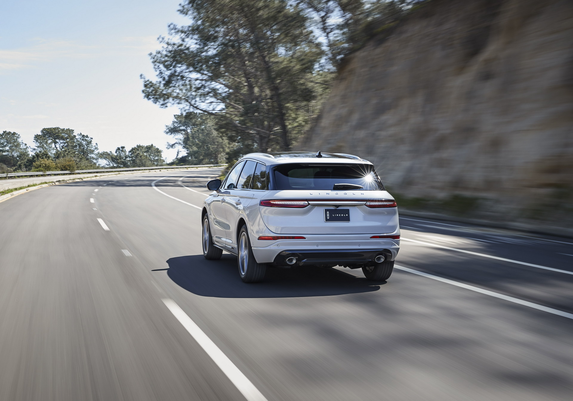 2020 Lincoln Corsair 19 2020 Lincoln Corsair Takes Off With A Cool Name, Elegant Styling And Up To 280HP