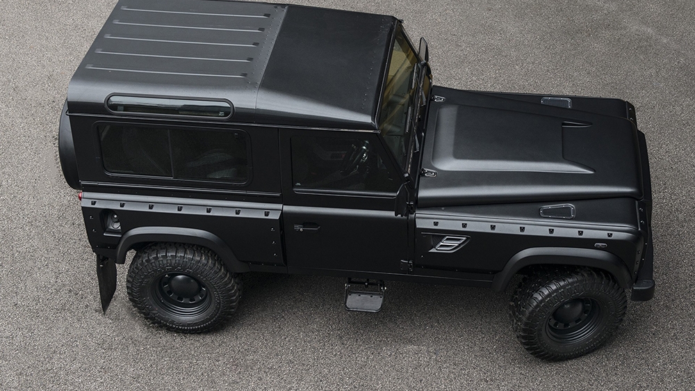 kahn land rover defender flying huntsman 105 long nose 2 Defender Goes Under Kahn’s Knife, Gets Long Nose, GM V8, $200K Tag