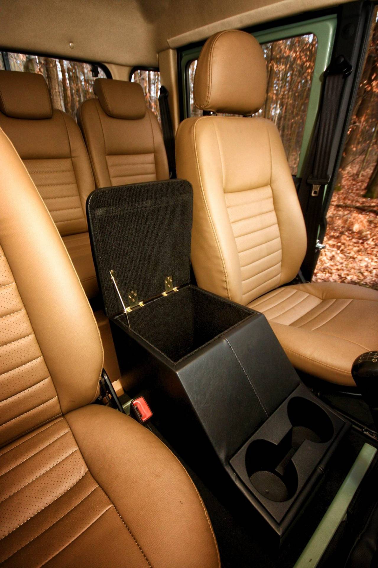 Land Rover Defender Crew Cab Pickup by Land Serwis 48 For €60k, A Polish Company Will Build You A Classic Defender From Scratch