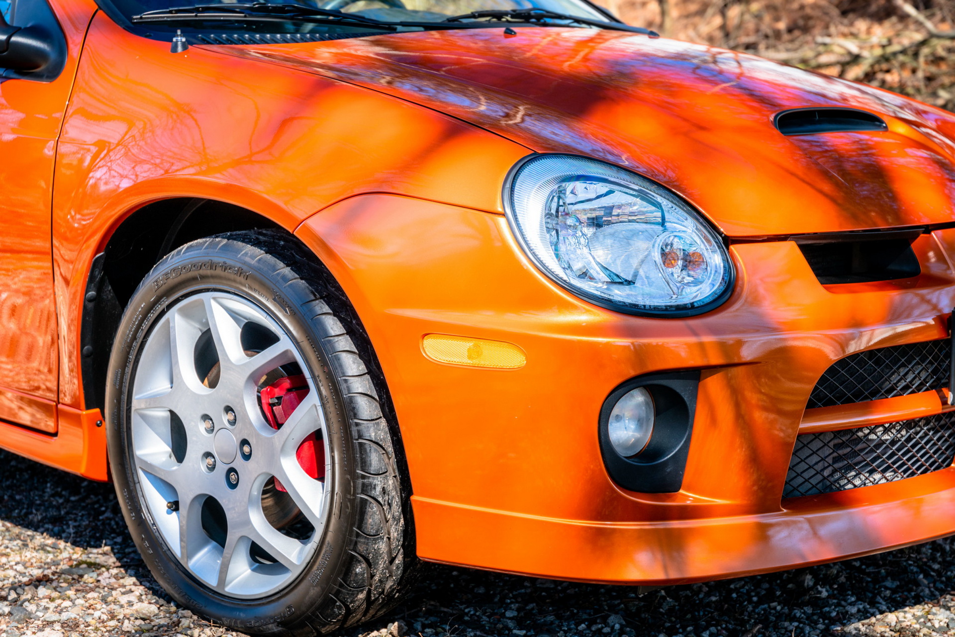2005 dodge neon srt4 bat auction 18 2005 Dodge Neon SRT-4 Has Just 2,900 Miles, Rare Orange Blast Paint