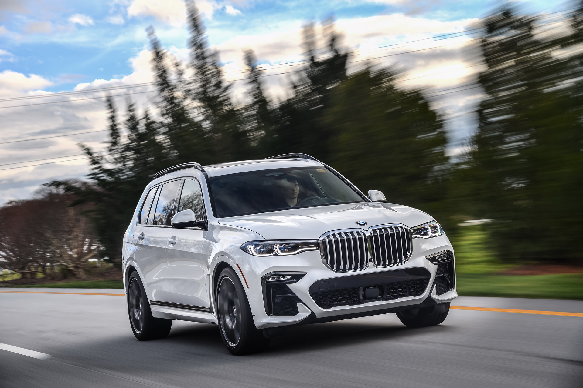 2019-BMW-X7-12 BMW Releases Detailed, 96-Image Gallery Of The New X7