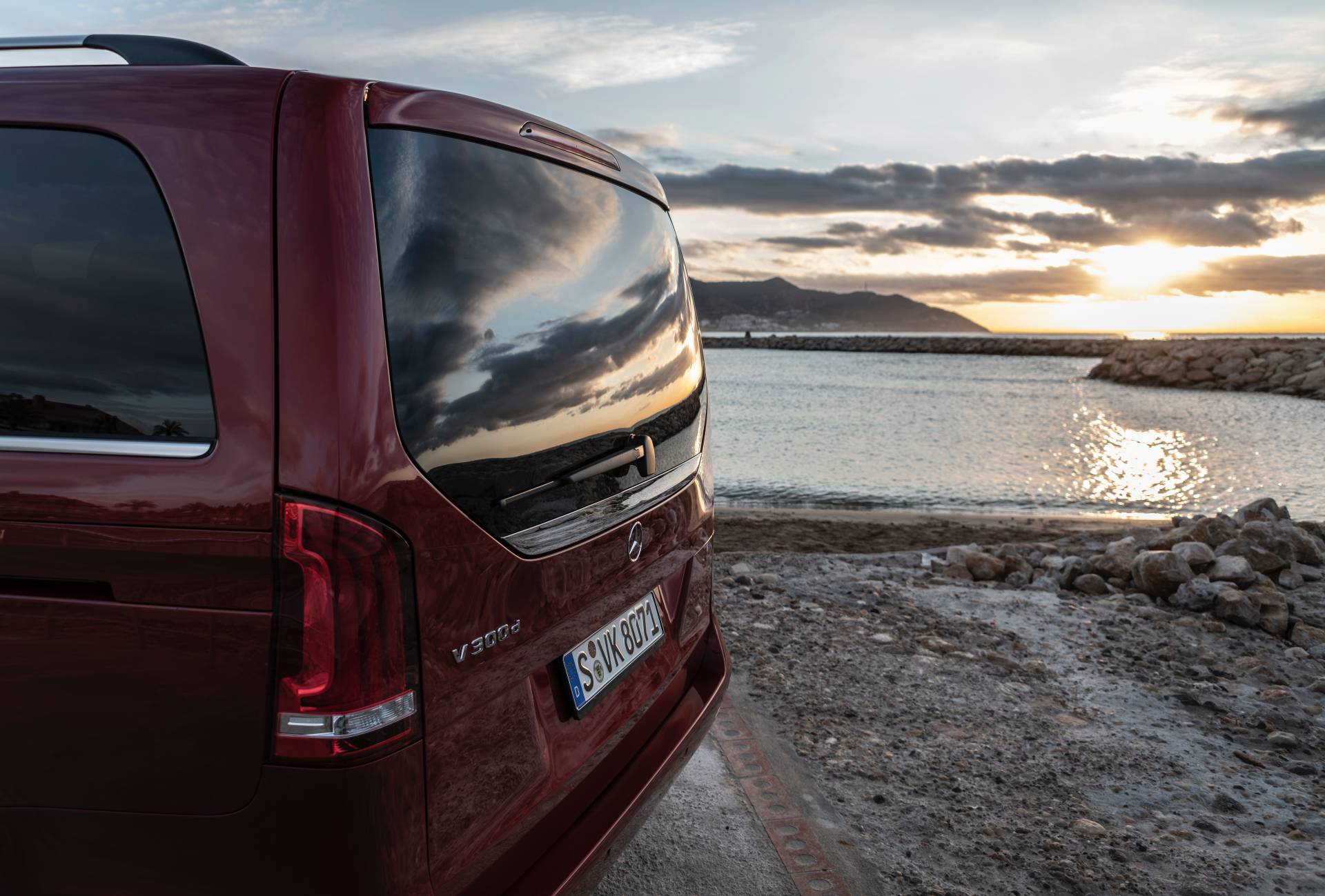 2019 Mercedes-Benz V-Class facelift 77 2019 V-Class: The Mercedes Of Minivans Reveals Updates In Mega Gallery