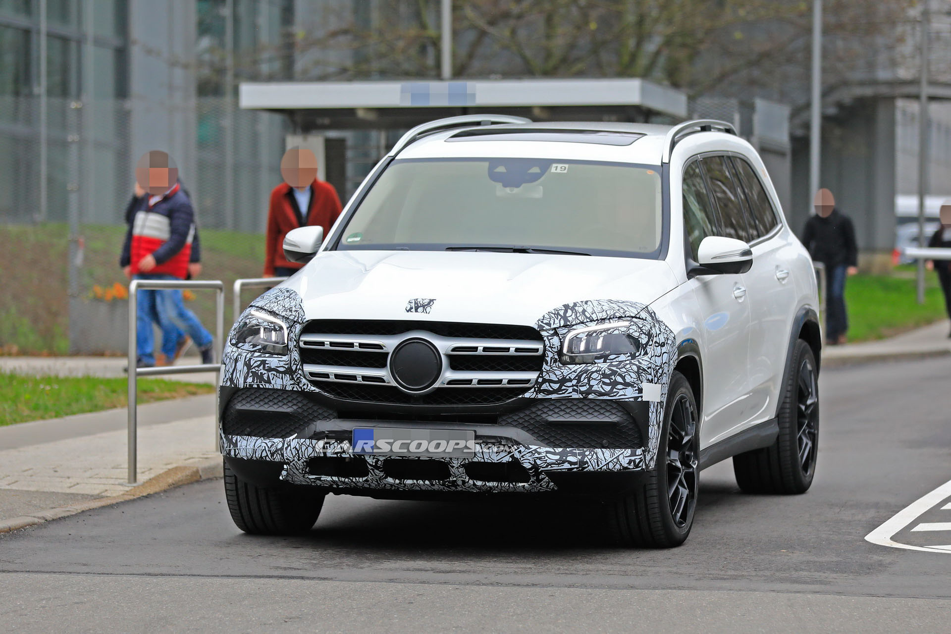 2020 Mercedes GLS 004 2020 Mercedes-Benz GLS Spotted Again Almost Undisguised In The U.S. (Updated)