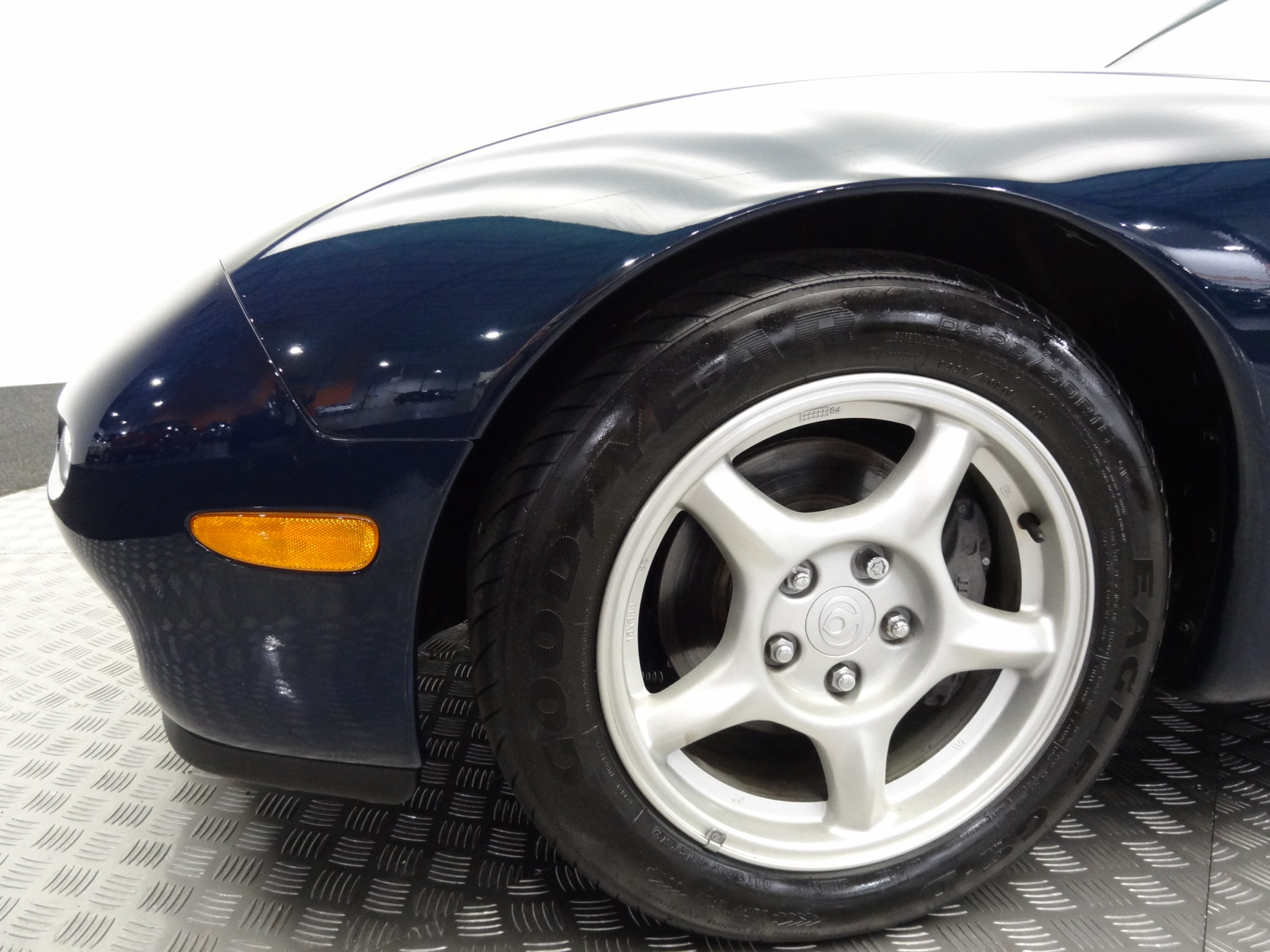 Mazda RX-7 19 This Low-Mileage 1994 Mazda RX-7 Is On Track To Sell For Over $100k