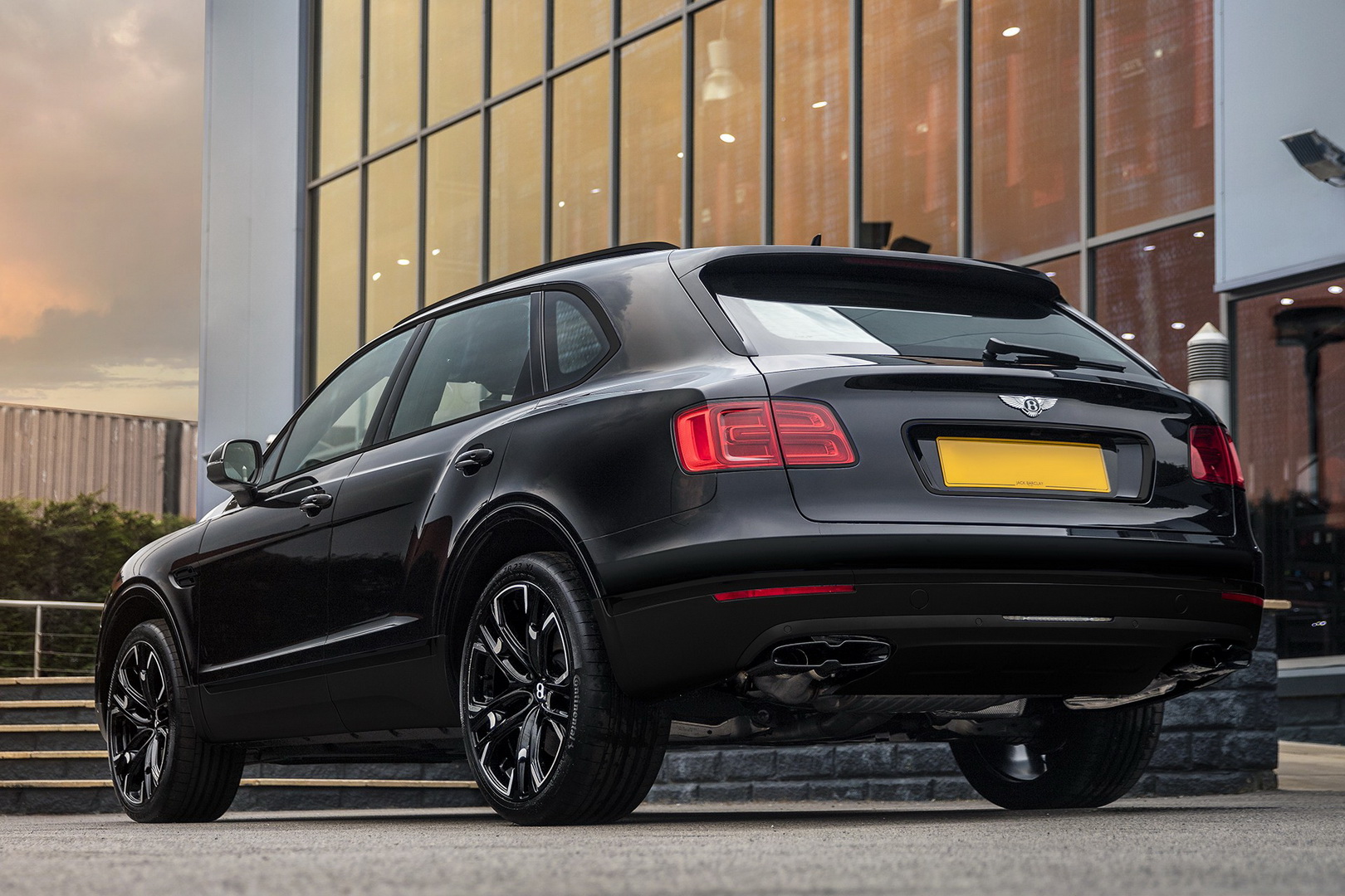 bentley bentayga tuning kahn centenary edition 2 Kahn Is The New Black: Bentley Bentayga Centenary Edition Is Almost Tame