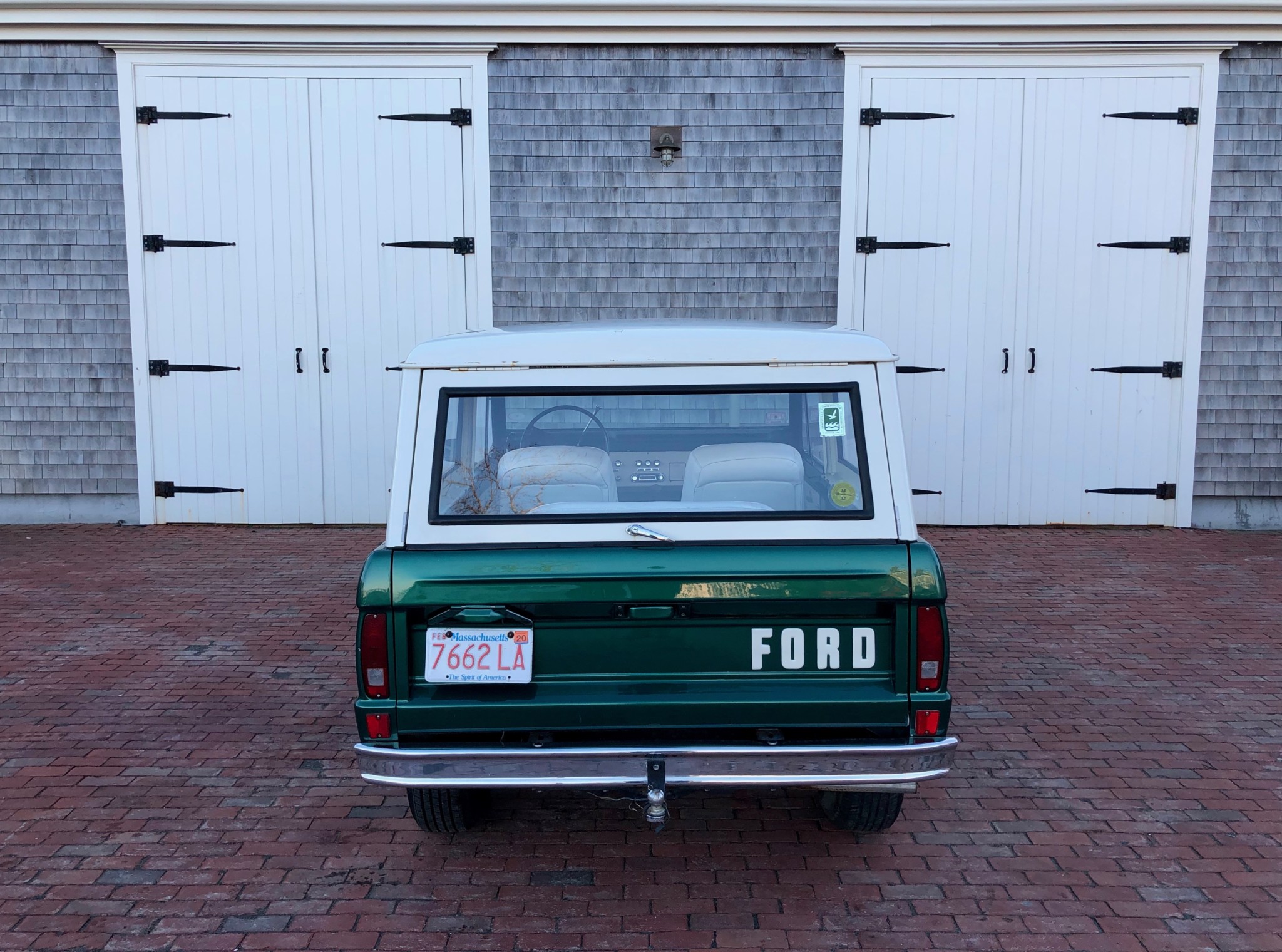 Ford-Bronco-Auction-11 Hurry Up And Snatch This 1977 Ford Bronco For A Little Over $11K
