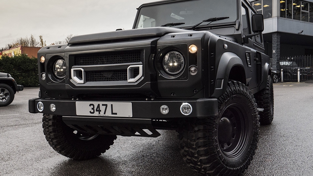 kahn land rover defender flying huntsman 105 long nose 4 Defender Goes Under Kahn’s Knife, Gets Long Nose, GM V8, $200K Tag