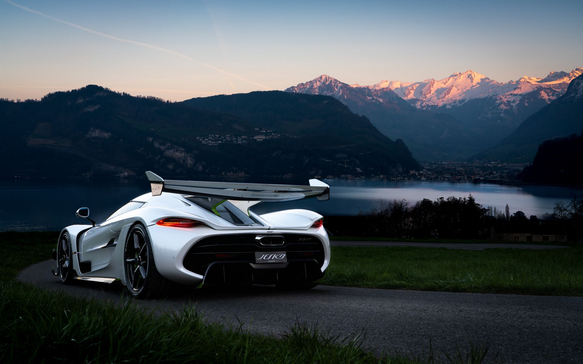 Koenigsegg-Jesko-Switzerland-1 Koenigsegg Congratulates Bugatti On 304 MPH Run, But Points Out They’re Still The Record Holders