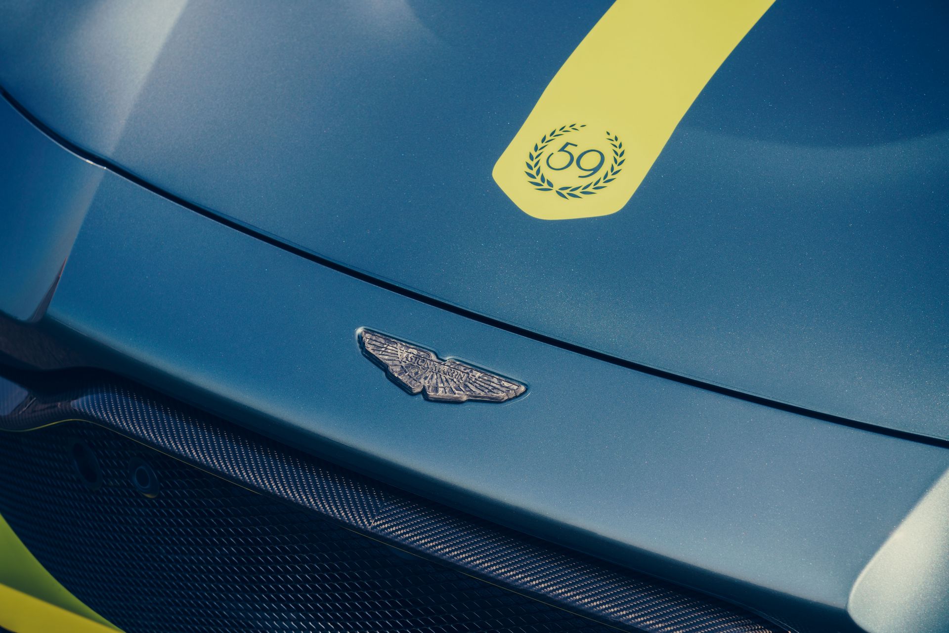 Aston Martin Vantage AMR 4 Aston Martin Vantage AMR Gets 7sp Manual, But Only 200 Will Be Made