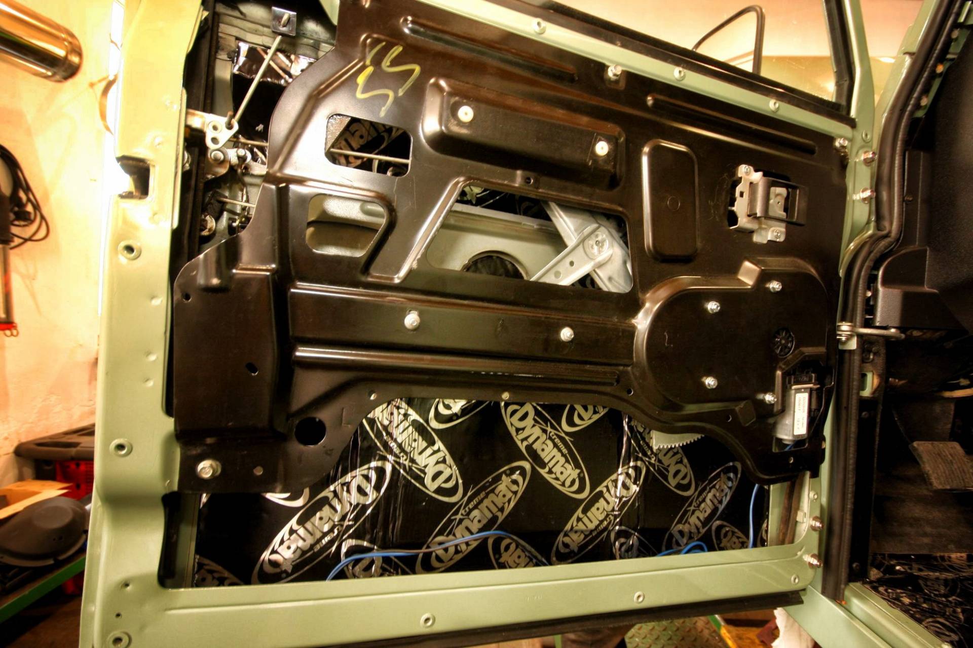 Land Rover Defender Crew Cab Pickup by Land Serwis 62 For €60k, A Polish Company Will Build You A Classic Defender From Scratch