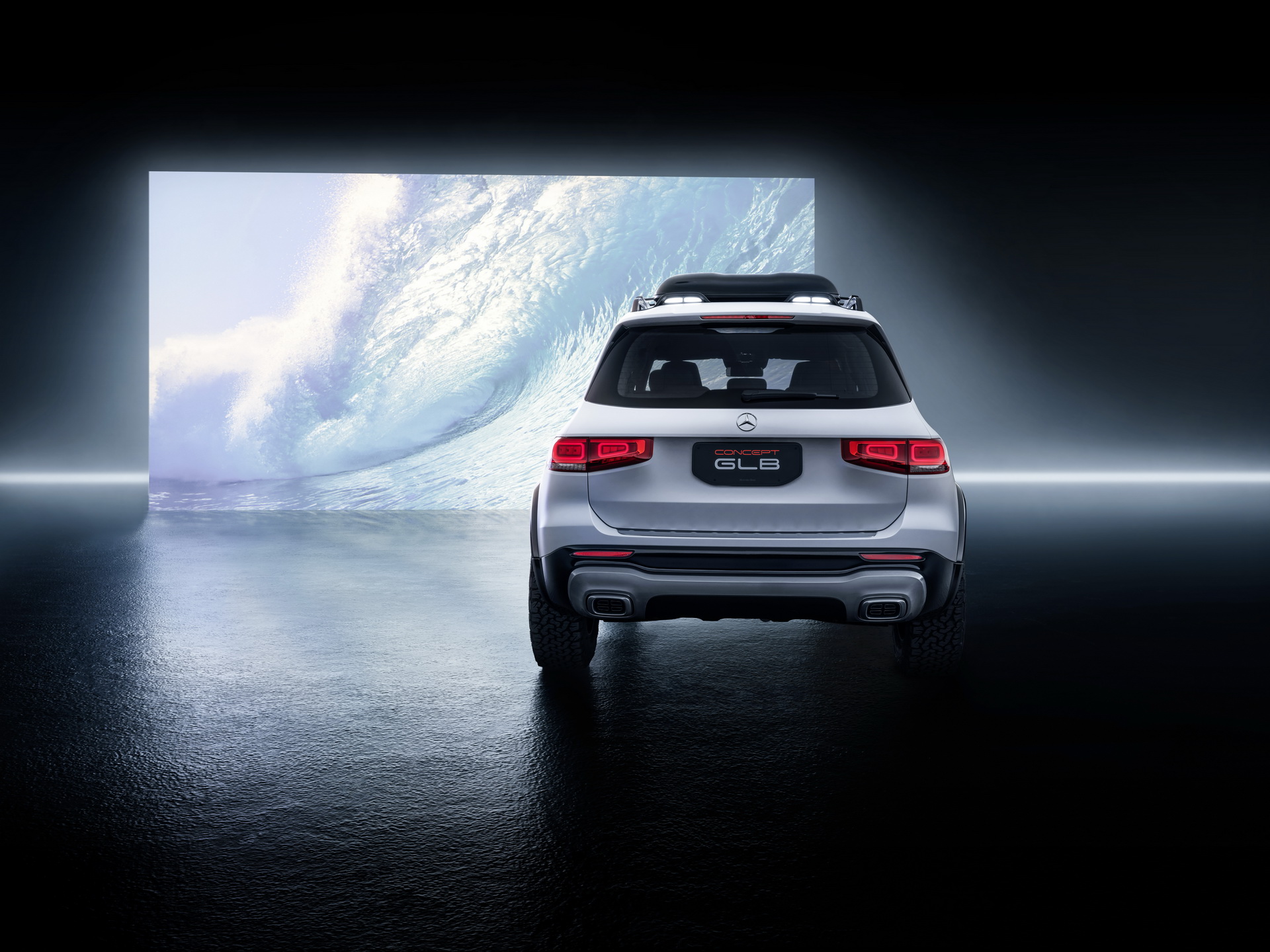 Mercedes-Concept-GLB-10 New Mercedes GLB Features Conceptual Rugged Looks In Compact Form