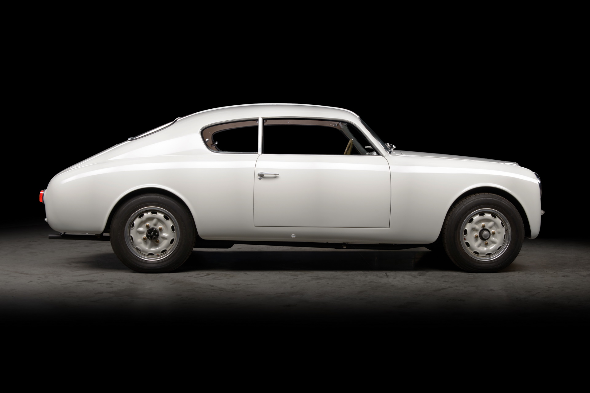 Lancia-Aurelia-B20-GT-15 Derelict Lancia Brought Back From The Dead Thanks To Thornley Kelham