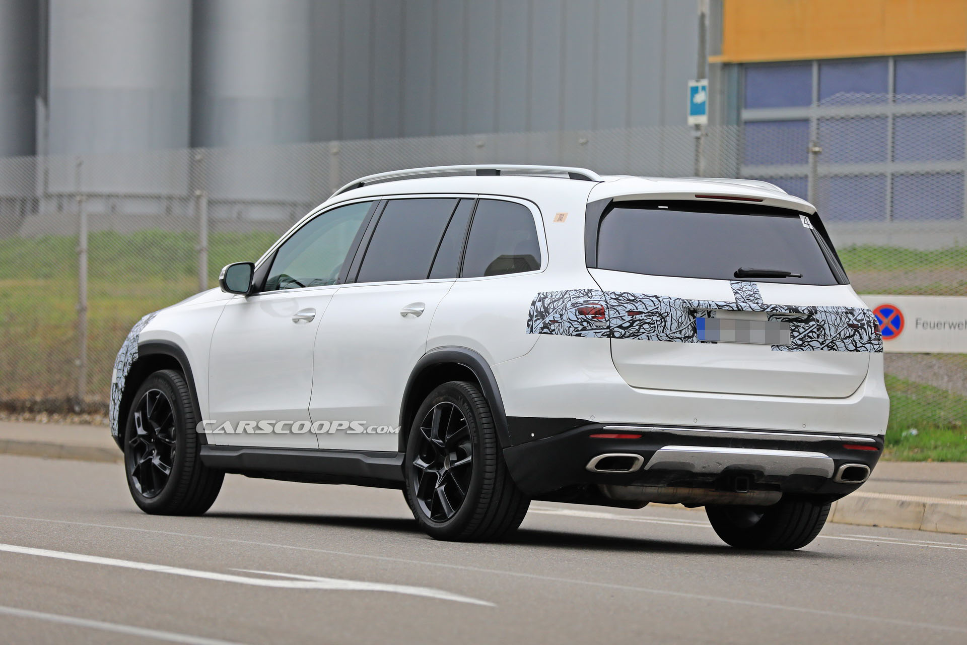 2020 Mercedes GLS 002 2020 Mercedes-Benz GLS Spotted Again Almost Undisguised In The U.S. (Updated)