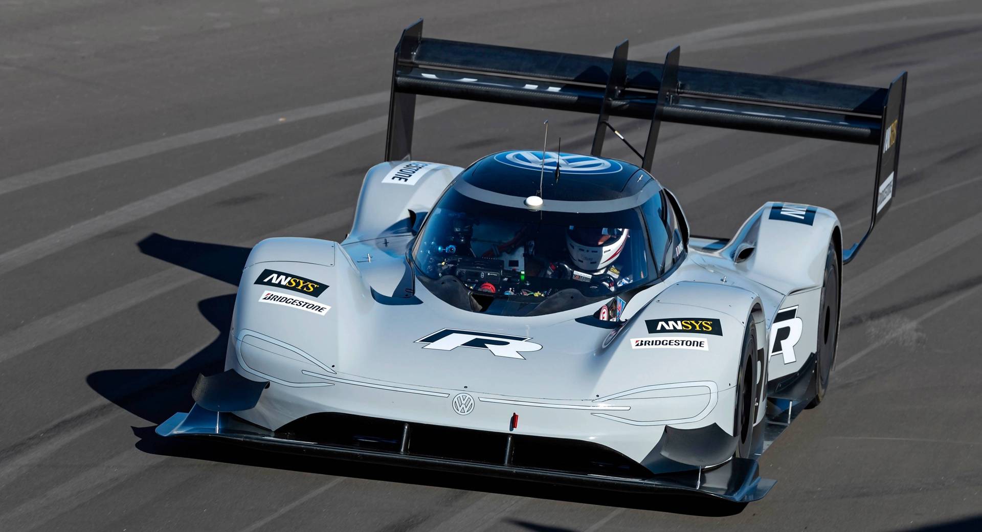 53005c76-vw-id-r-testing-0.jpg