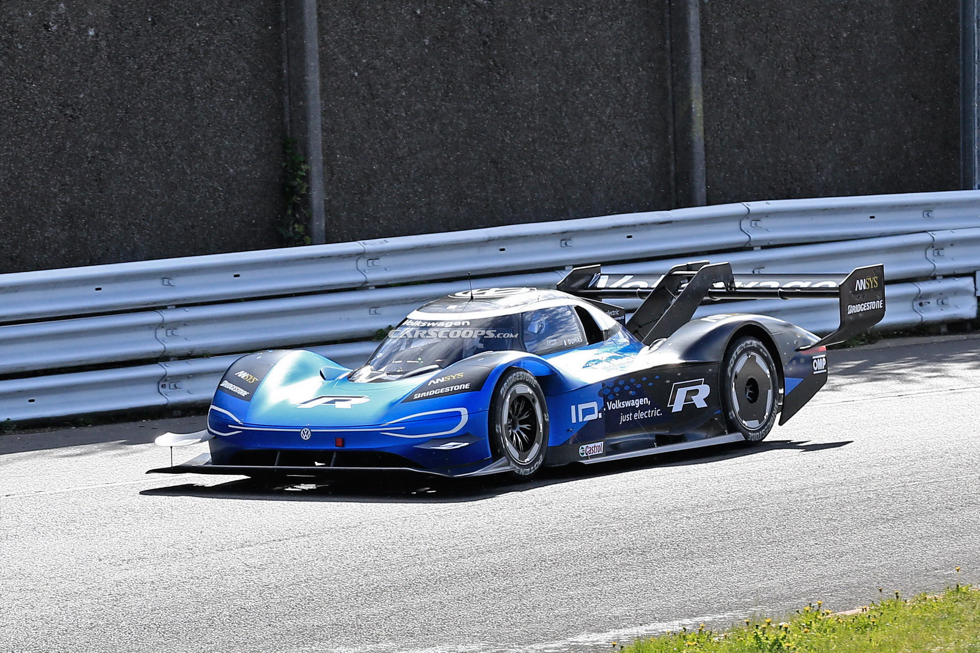 Volkswagen ID R Nurburgring 17 VW ID. R Rolls Its Wheels In (Silent) Anger At The Nurburgring