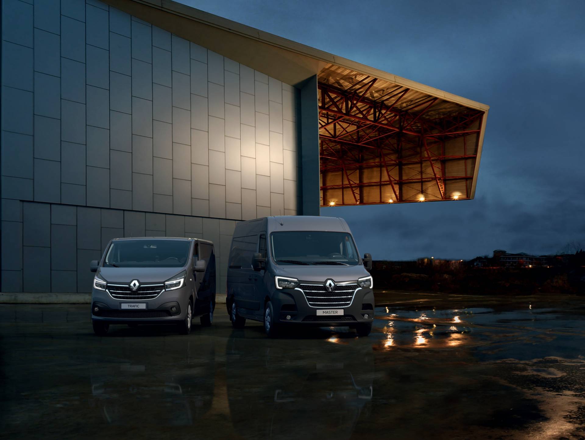 Renault commercial vehicles range 3 Restyled Renault Master And Trafic Get New Faces, Updated Engines And New Tech