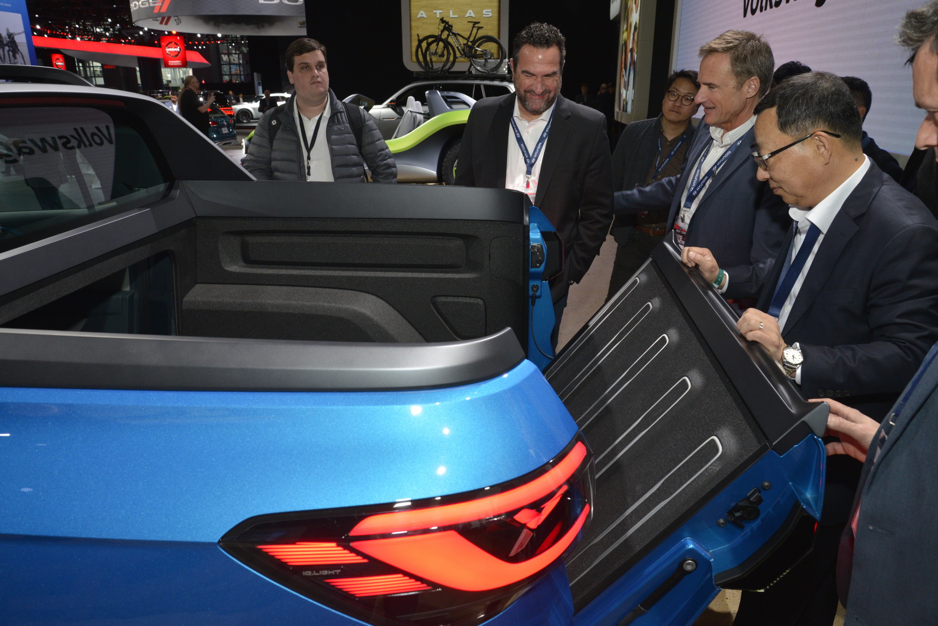 vw tarok pickup concept ny livepics 9 Should VW Build The Tarok Pickup For North America?